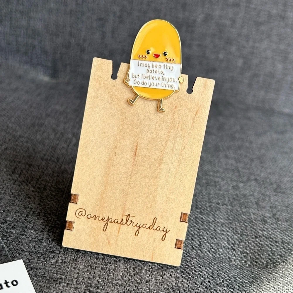 POSITIVE POTATO Brooch Pin + Affirmation Card Set, Yellow, Gold